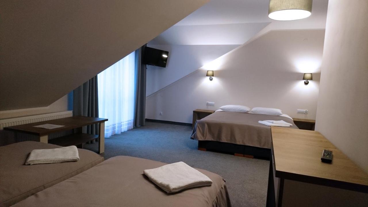 Dom Weselny Wenus Pokoje Hotelowe Przedborz Extérieur photo