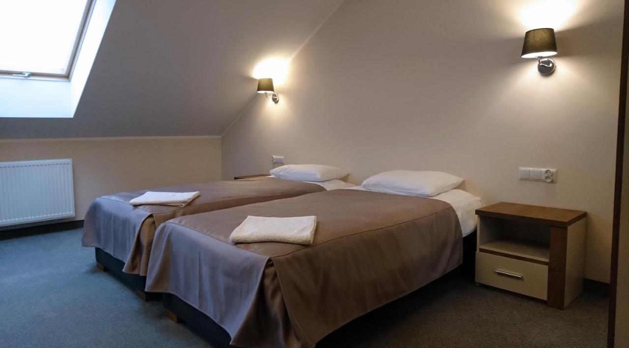 Dom Weselny Wenus Pokoje Hotelowe Przedborz Extérieur photo