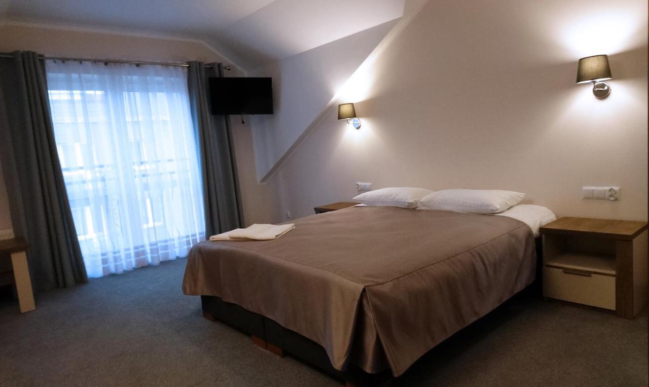 Dom Weselny Wenus Pokoje Hotelowe Przedborz Extérieur photo