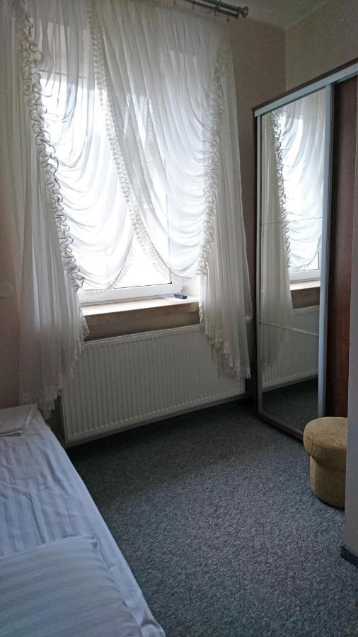 Dom Weselny Wenus Pokoje Hotelowe Przedborz Extérieur photo
